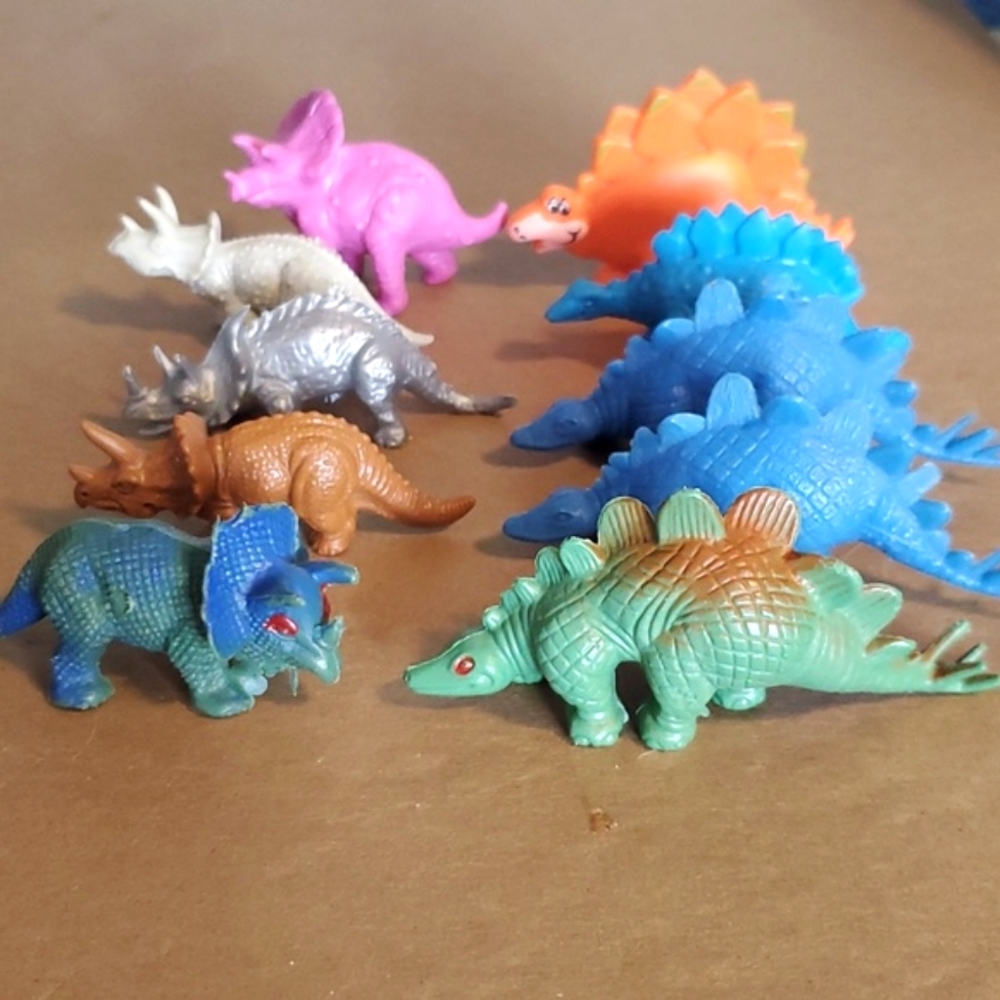 Lot of Vintage Dinosaur Toys - Picture 3 of 6